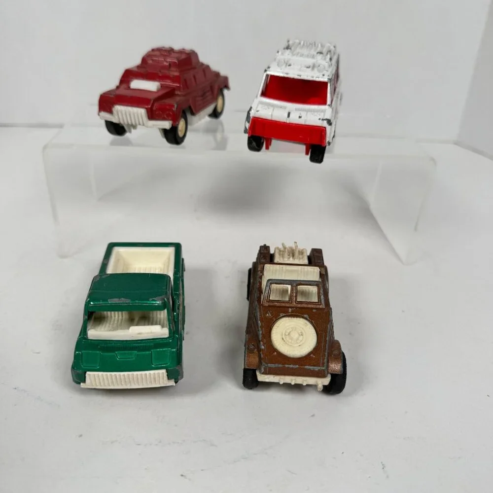Vintage TootsieToy Trucks Lot of 4 • Diecast‎ Vehicles • Mini Toy Trucks • Mixed